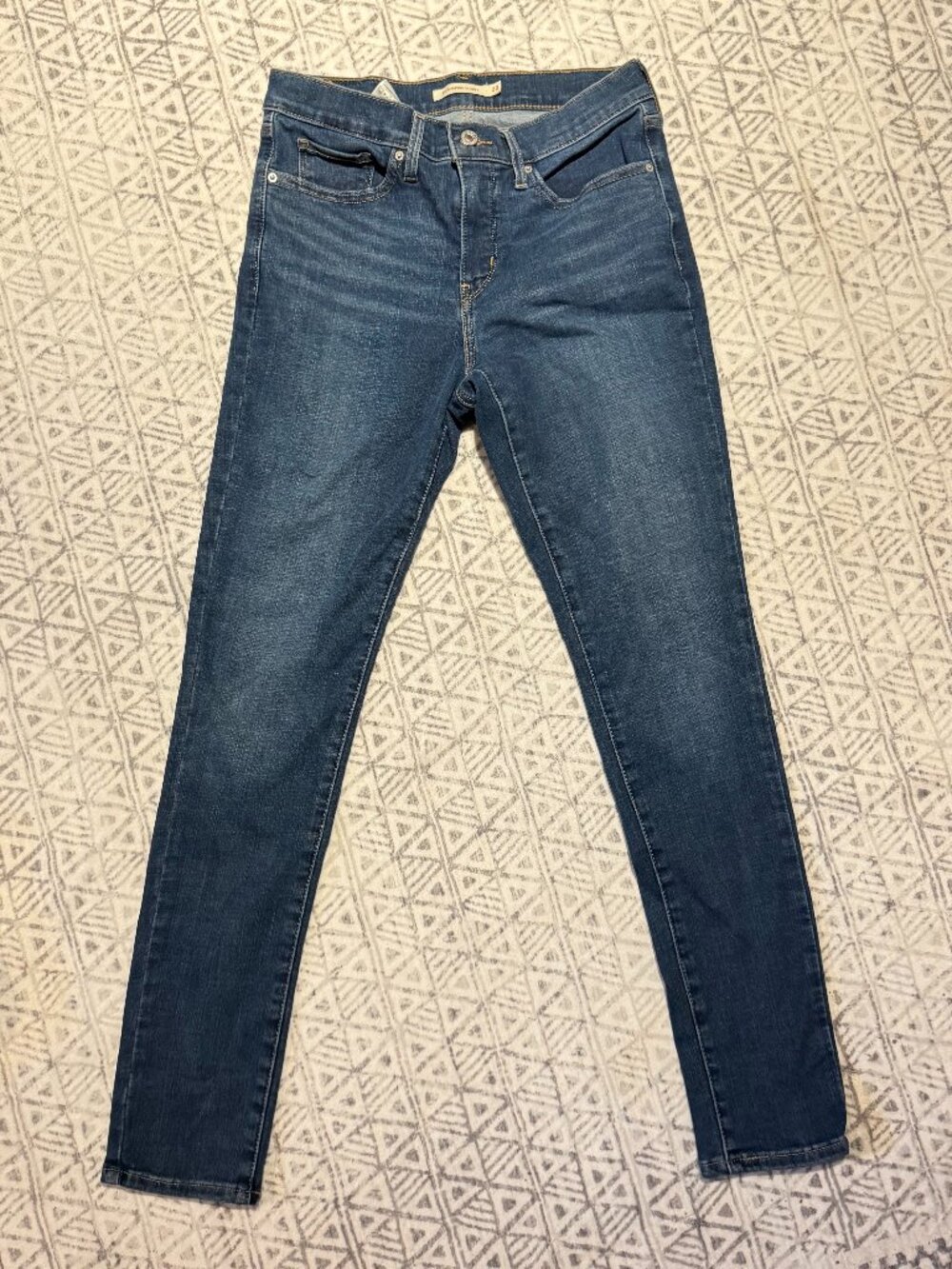 Levi’s 311 Shaping Skinny Women’s Jeans – Size 28
